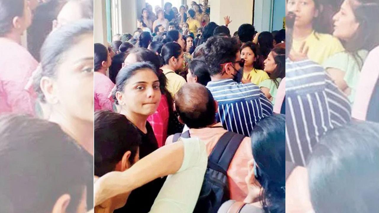 Mumbai: Parents demand money back after Mulund school's opening postponed for third time
Hundreds of parents of children at The Green Acres Academy (TGAA) in Mulund, outraged that the school’s new building’s opening was postponed for the third time, demonstrated outside it on June 2, demanding an explanation from the administration. While some parents have demanded that the school refund their money, a majority have said that it must start offline classes from rented premises at the earliest.